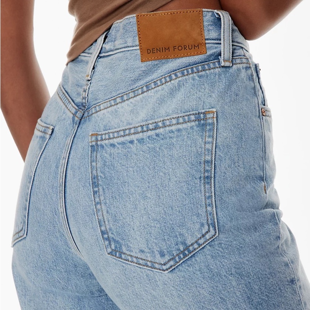Aritzia Denim Forum Boyfriend High Rise Loose Jeans